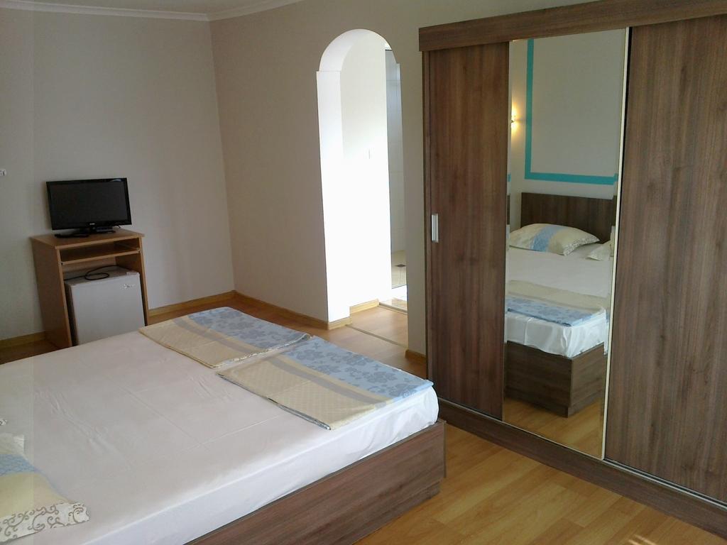Guest Rooms Rusalka Kranevo Buitenkant foto
